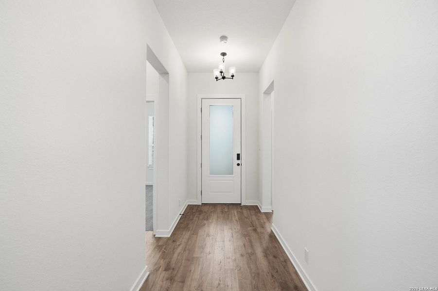 Spacious, unfurnished interior of a new home in The Crossvine, Schertz (Image 17).