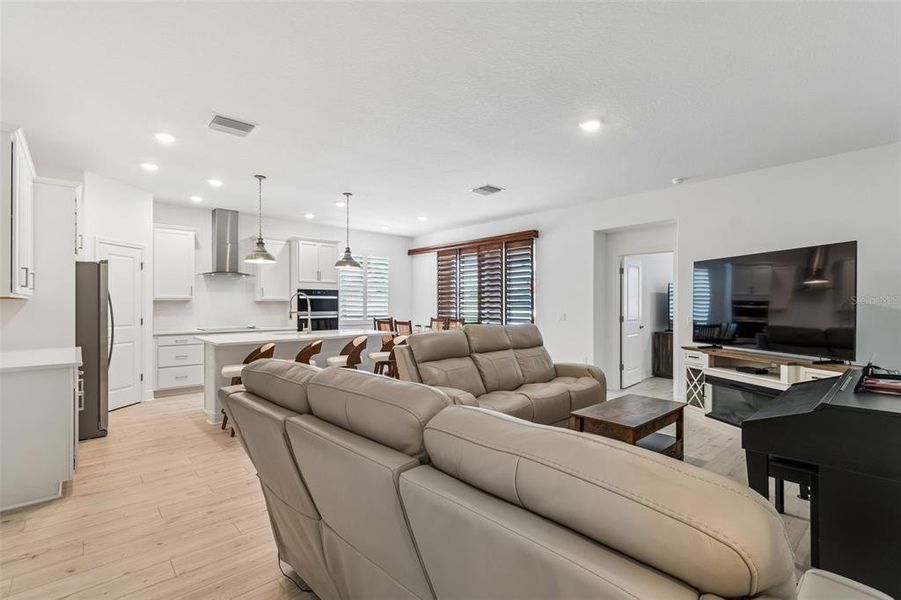 Furnished interior view inside a new home in , Tarpon Springs (Image 5). Furnished interior view inside a new home in , Tarpon Springs (Image 5).