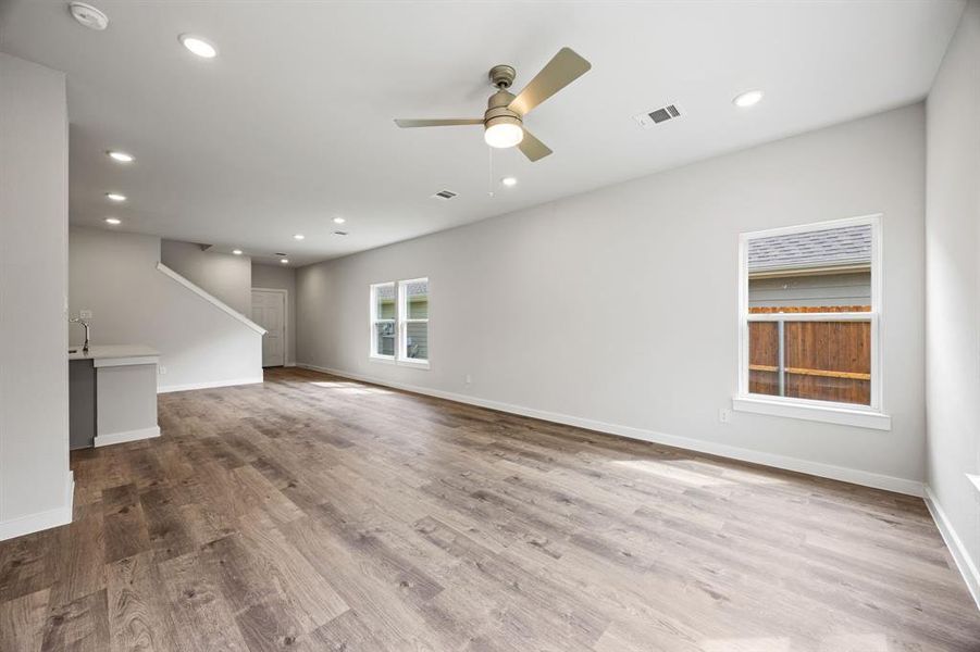 Spacious, unfurnished interior of a new home in Ambergrove, Royse City (Image 11). Spacious, unfurnished interior of a new home in Ambergrove, Royse City (Image 11).