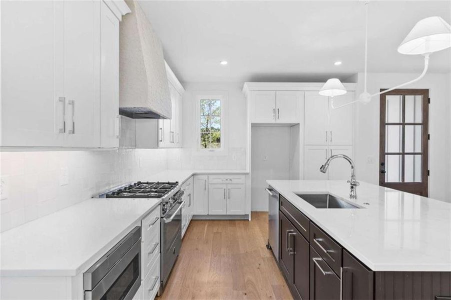 Furnished interior view inside a new home in , Peachtree City (Image 8).