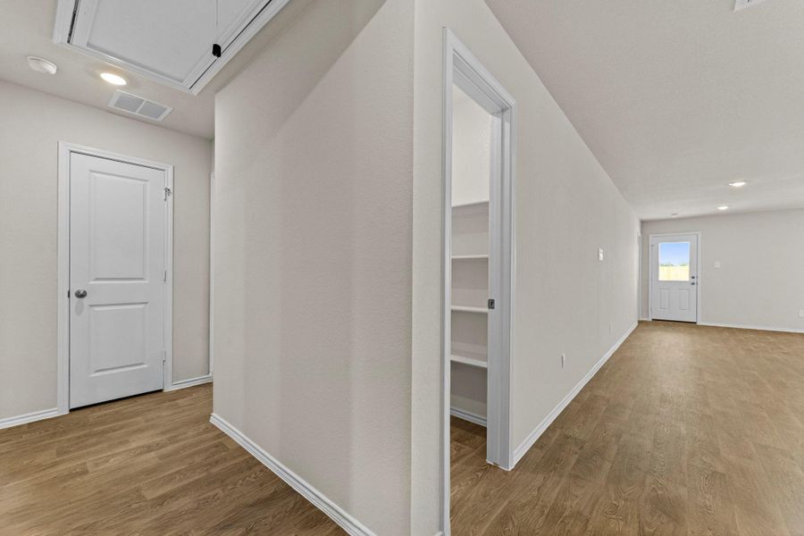 Spacious, unfurnished interior of a new home in Ladera, Luling (Image 13). Spacious, unfurnished interior of a new home in Ladera, Luling (Image 13).