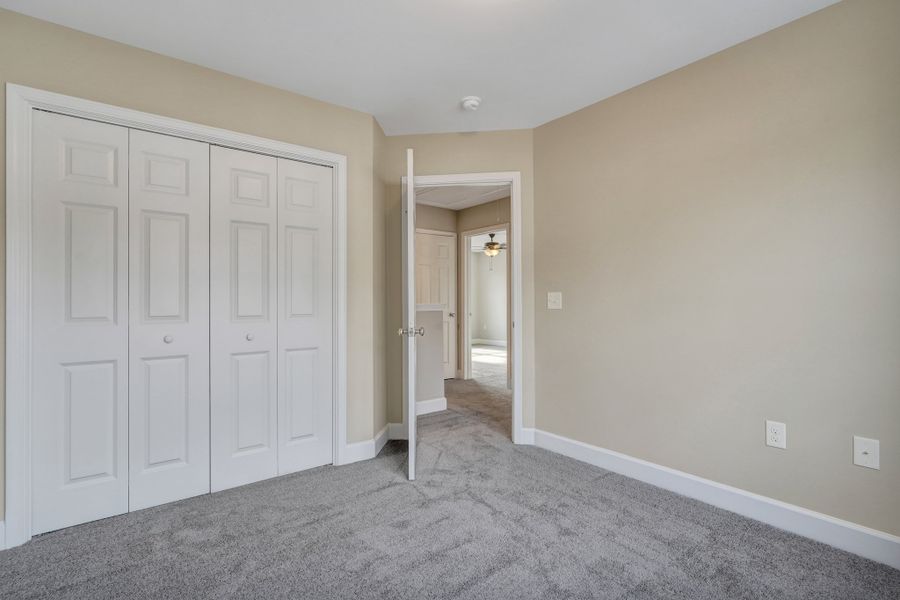 New Haven Townhome B - Bedroom 2