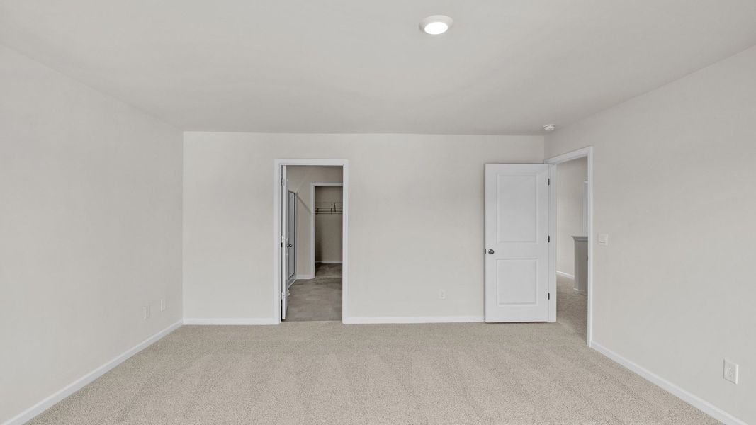 Spacious, unfurnished interior of a new home in Tyler - Home on the Lake, New Bern (Image 23).
