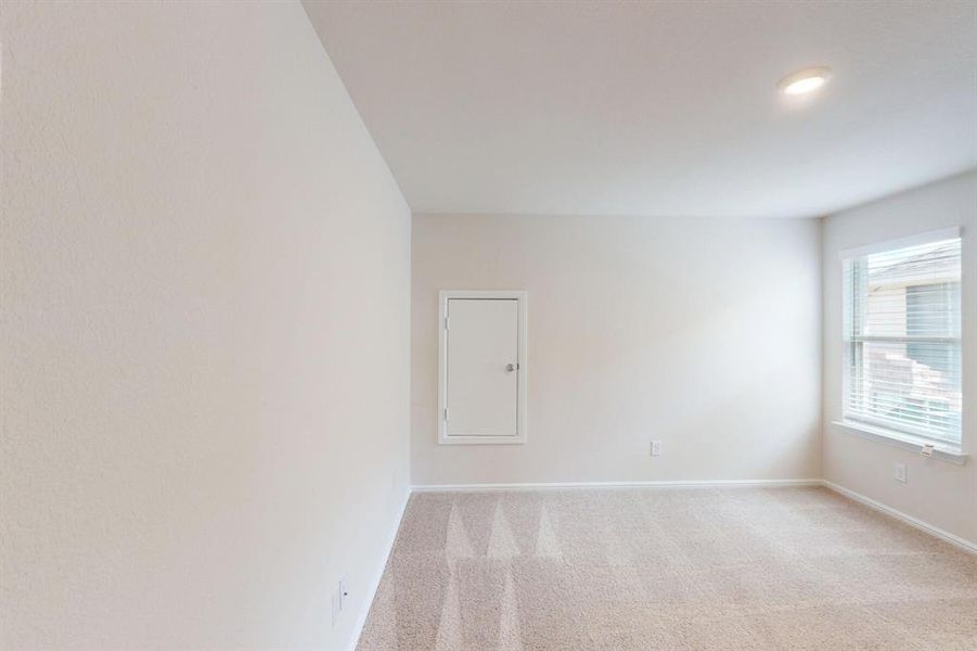 Spacious, unfurnished interior of a new home in The Preserve, Justin (Image 14).