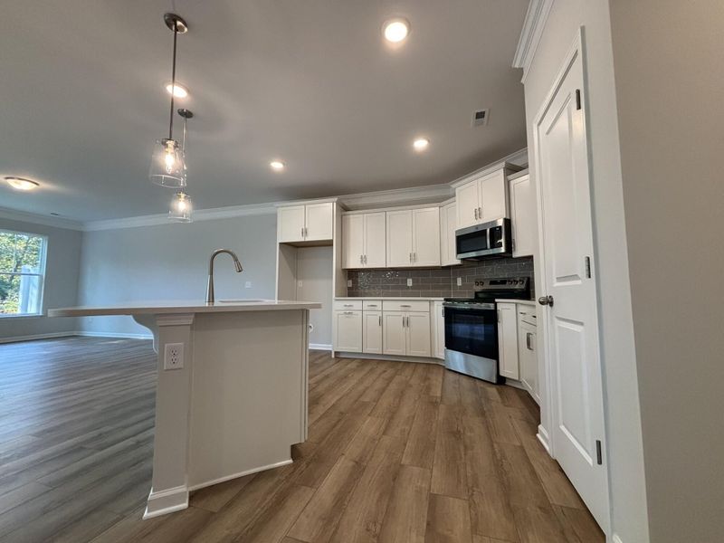 Furnished interior view inside a new home in Riverbrooke Townhomes, Simpsonville (Image 7).