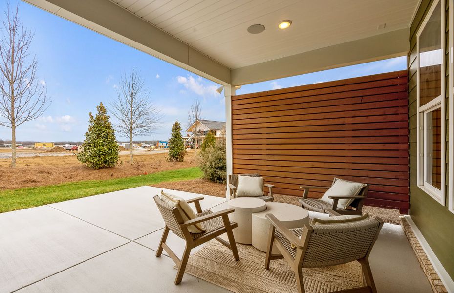 Model Representation Patio