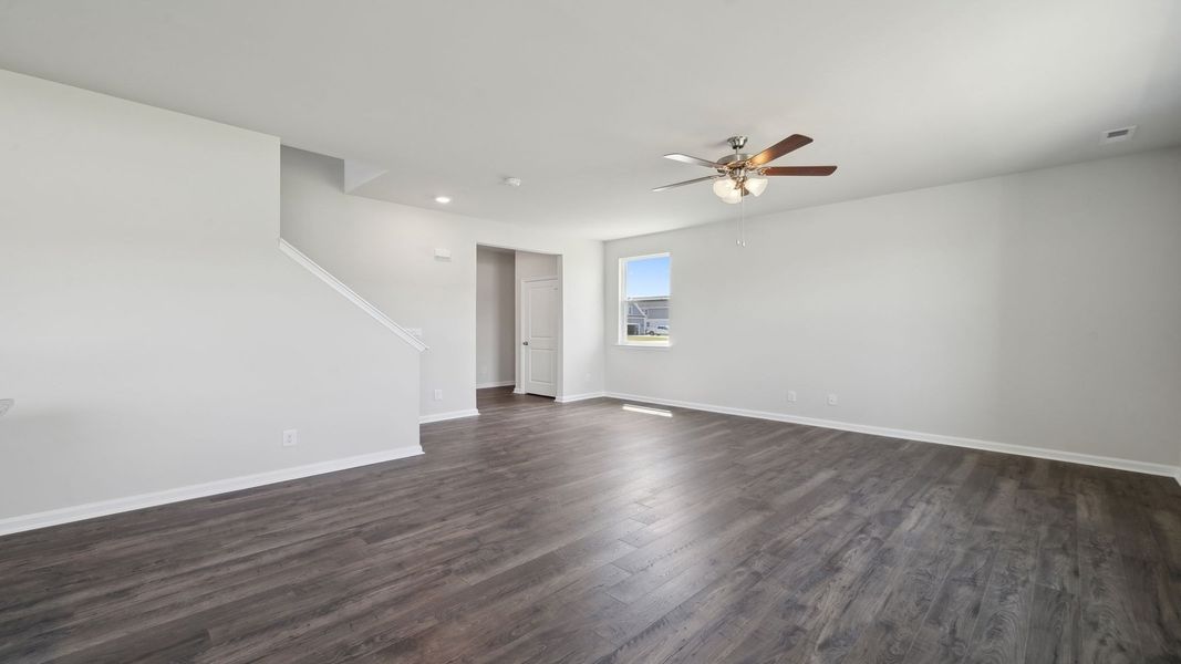 Spacious, unfurnished interior of a new home in Tooley Harbor, Elizabeth City (Image 15).