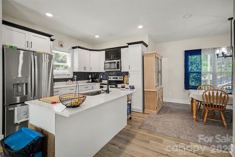 Furnished interior view inside a new home in , Gastonia (Image 9).