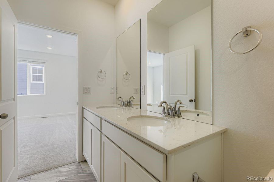 Furnished interior view inside a new home in Vermilion Creek, Centennial (Image 5). Furnished interior view inside a new home in Vermilion Creek, Centennial (Image 5).