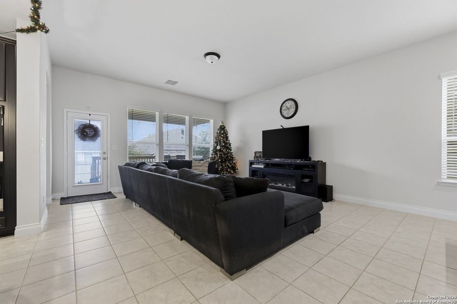Furnished interior view inside a new home in , San Antonio (Image 41). Furnished interior view inside a new home in , San Antonio (Image 41).