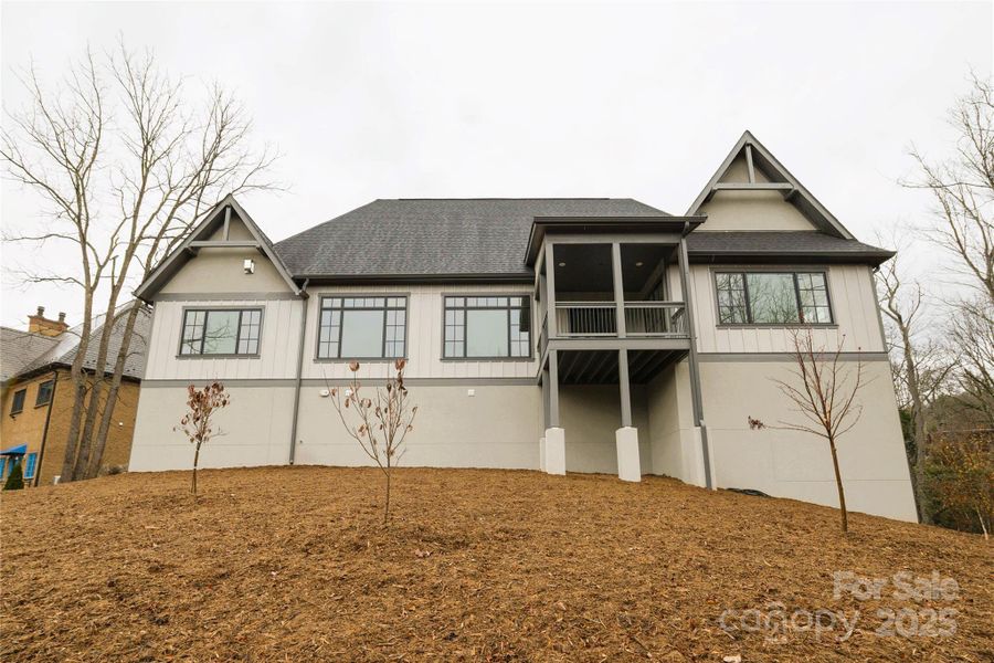 Image 21 of a home in .