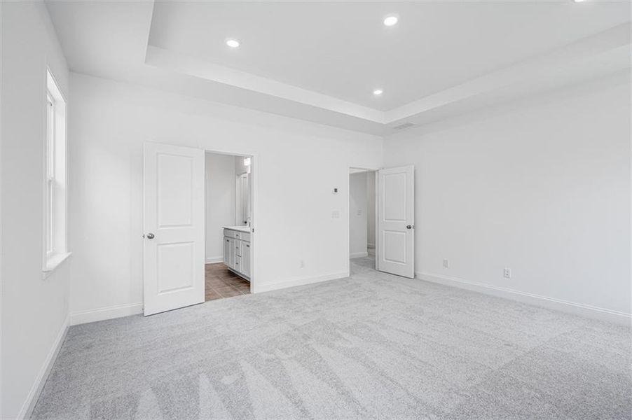 Spacious, unfurnished interior of a new home in Oakmead, Buford (Image 23).
