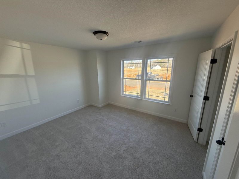 Spacious, unfurnished interior of a new home in Mills Gin, Campobello (Image 11).