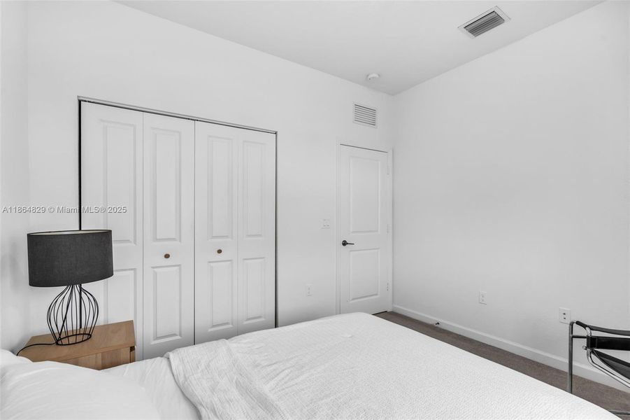 Image 29 of a home in .