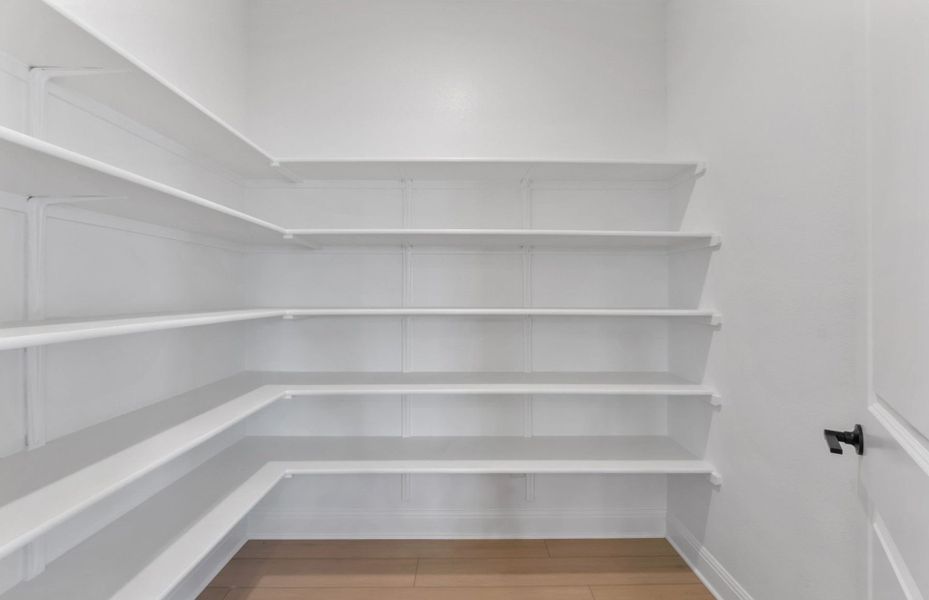 Spacious, unfurnished interior of a new home in Crescent Bluff, Georgetown (Image 17).