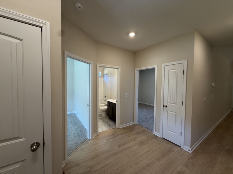 Spacious, unfurnished interior of a new home in Sagewood, Tullahoma (Image 12). Spacious, unfurnished interior of a new home in Sagewood, Tullahoma (Image 12).