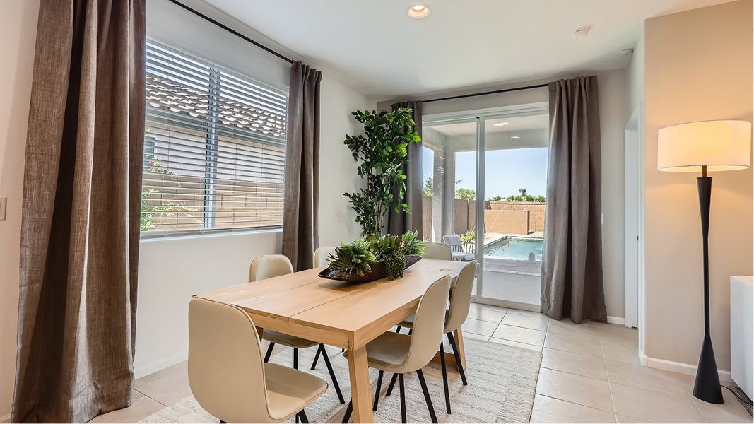 3560 Coronado Dining 1of3 F1 Base6 3560 Coronado Dining 1of3 F1 Base6