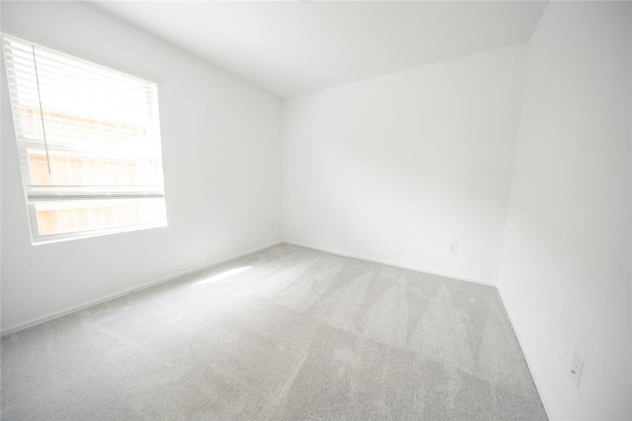 Spacious, unfurnished interior of a new home in , Baytown (Image 10).