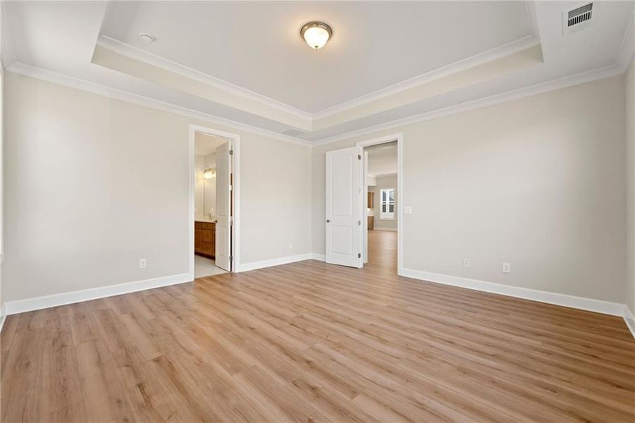 Spacious, unfurnished interior of a new home in Cresswind Georgia at Twin Lakes, Hoschton (Image 21).