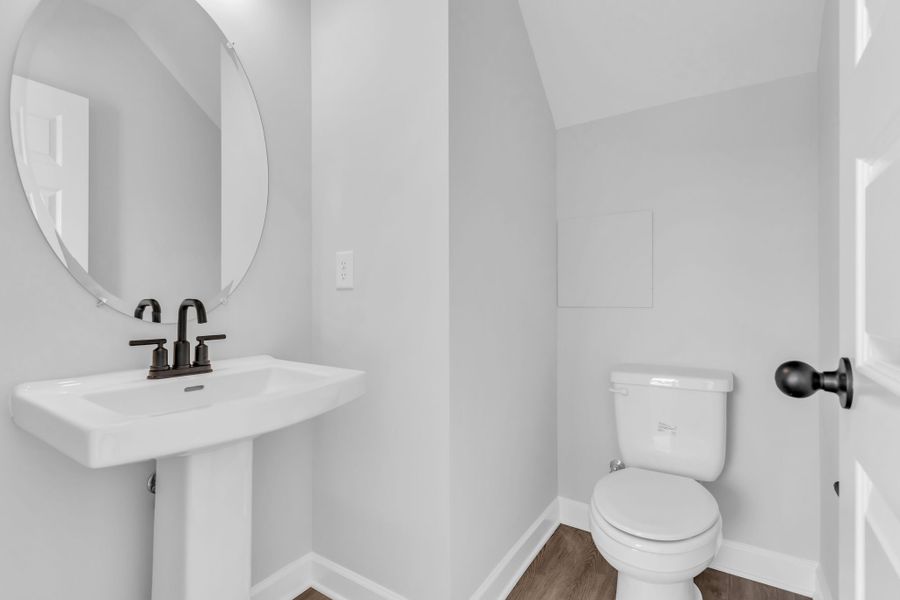 Furnished interior view inside a new home in Oxford Station, Gallatin (Image 9).