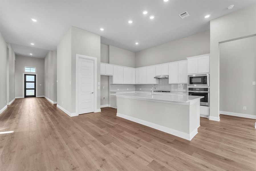 Furnished interior view inside a new home in Oaks Preserve, Mansfield (Image 8).