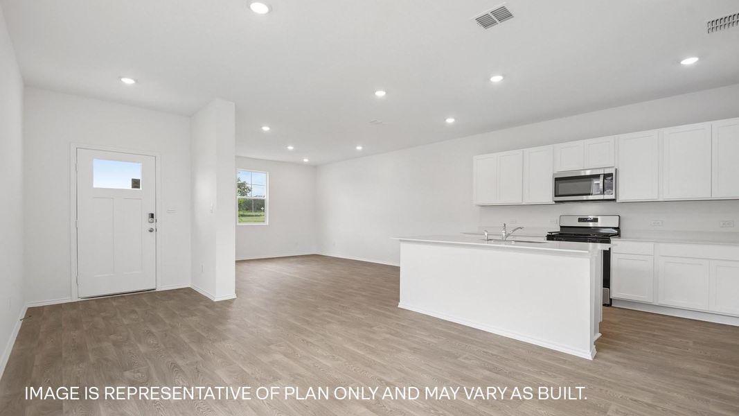 Spacious, unfurnished interior of a new home in Valverde, Bastrop (Image 11).