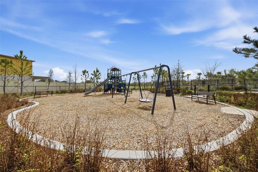 Community amenities in , Plant City (Image 51).