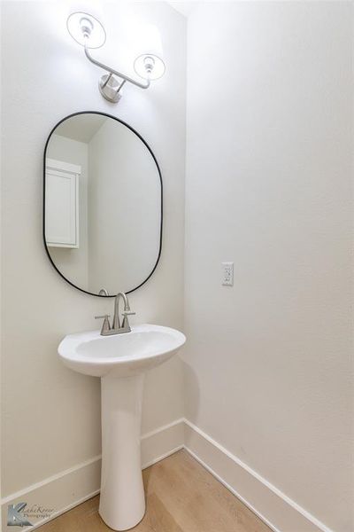 Furnished interior view inside a new home in , Abilene (Image 10).