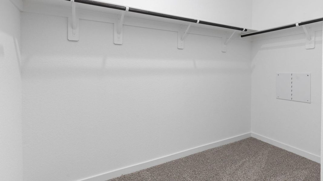 Spacious, unfurnished interior of a new home in Holly Ridge, Rosenberg (Image 25).