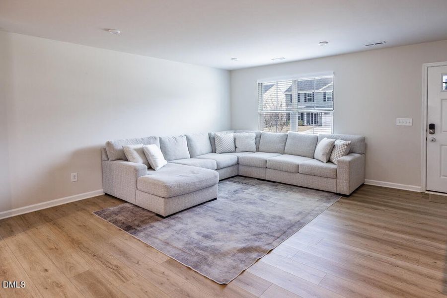 MLS_4468_Captain Falls Dr-32