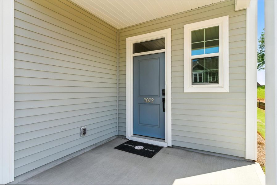 Exterior details and patio area of a home in , Summerville (Image 21).