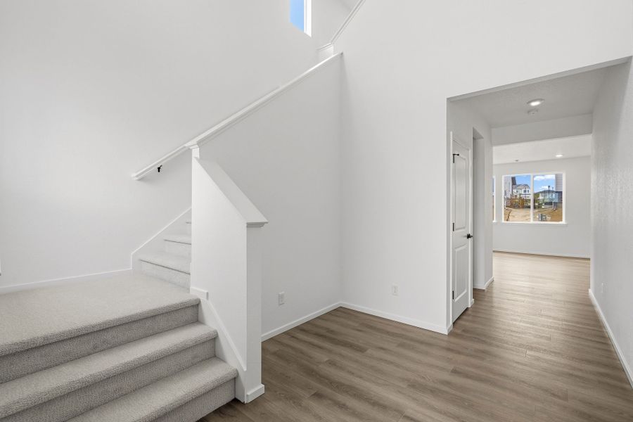 Spacious, unfurnished interior of a new home in Harvest Crossing, Aurora (Image 21).