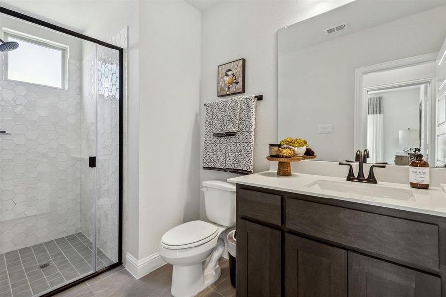 Furnished interior view inside a new home in Stone Eagle, Azle (Image 16). Furnished interior view inside a new home in Stone Eagle, Azle (Image 16).