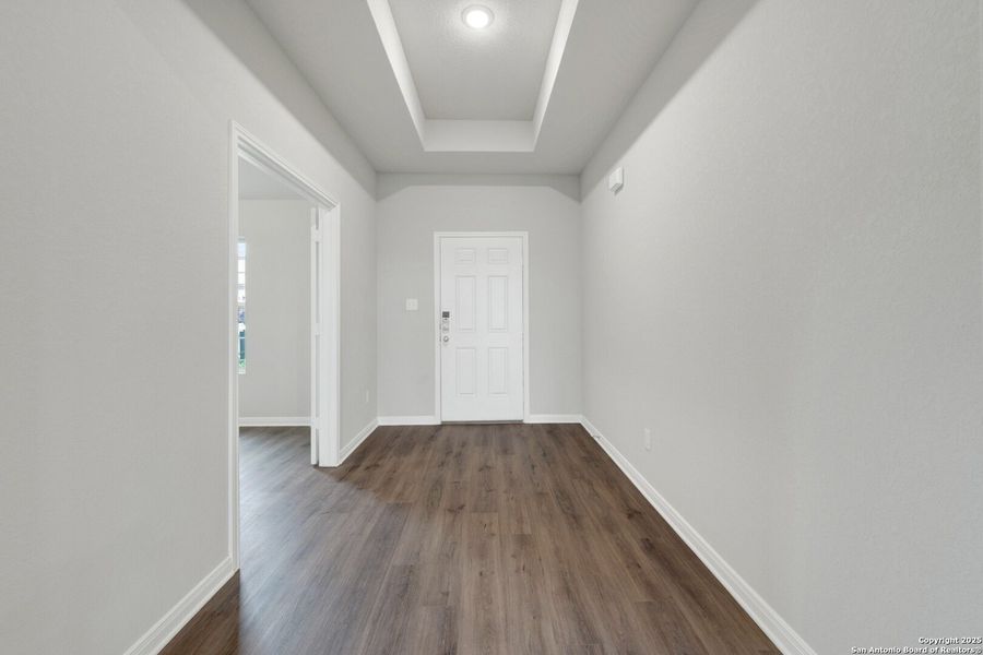 Spacious, unfurnished interior of a new home in Paloma Park, Converse (Image 36).