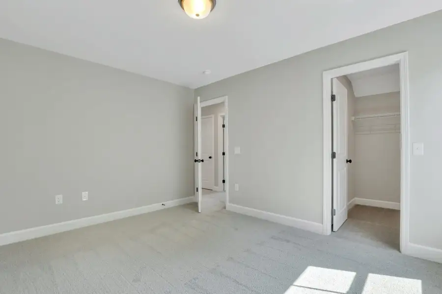 Sherwood – Bedroom 3 and Walk-In Closet Access