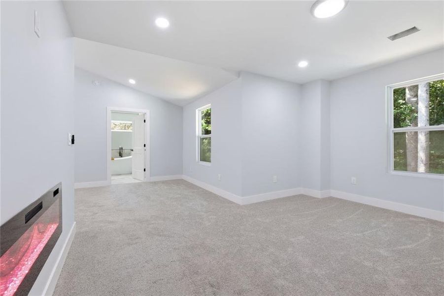 Spacious, unfurnished interior of a new home in , Ellenwood (Image 35).