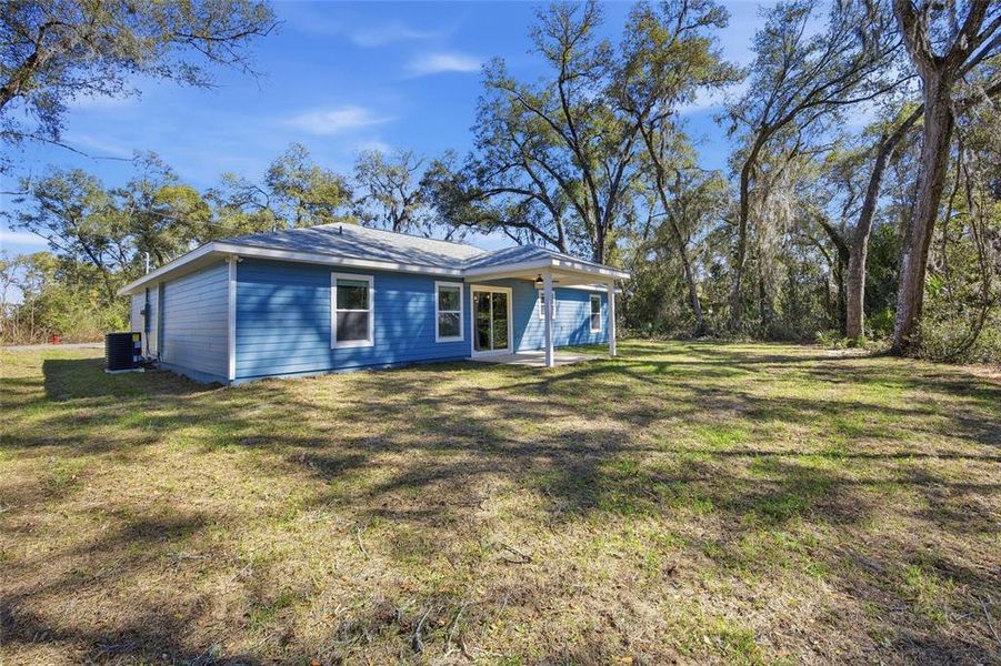 Exterior details and patio area of a home in , Ocala (Image 3).
