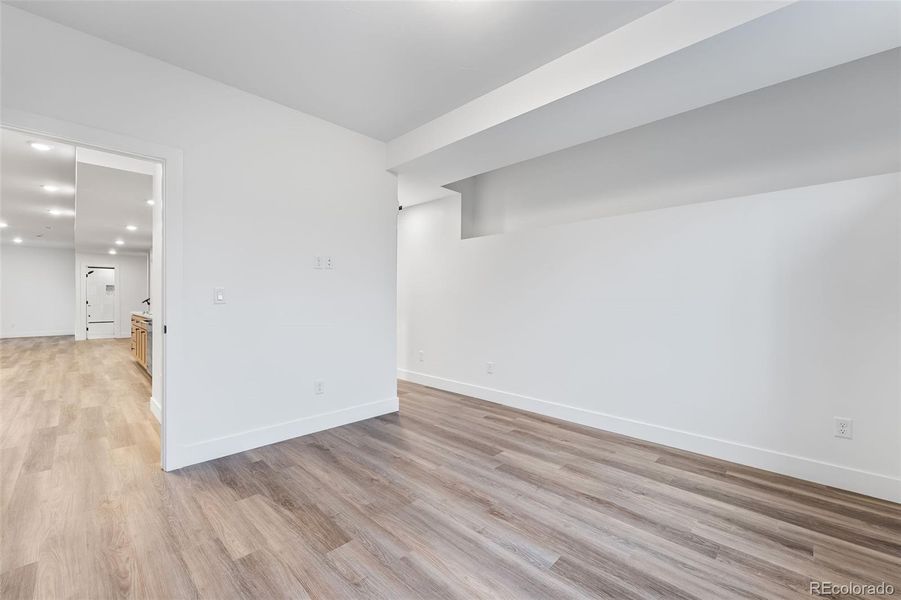 Spacious, unfurnished interior of a new home in , Lakewood (Image 44).