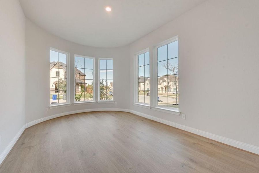 Spacious, unfurnished interior of a new home in South Pointe, Mansfield (Image 35).