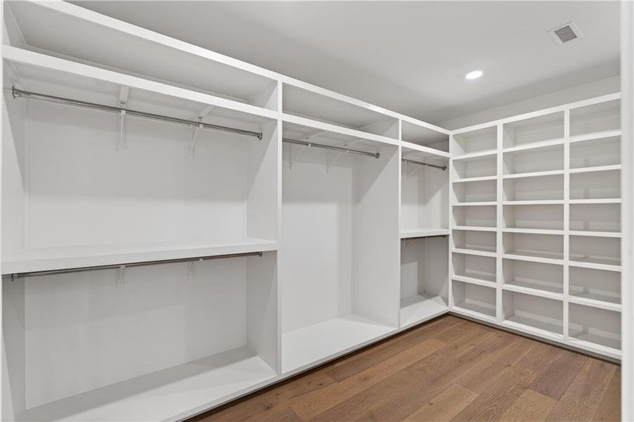 Spacious, unfurnished interior of a new home in , Ellijay (Image 17).