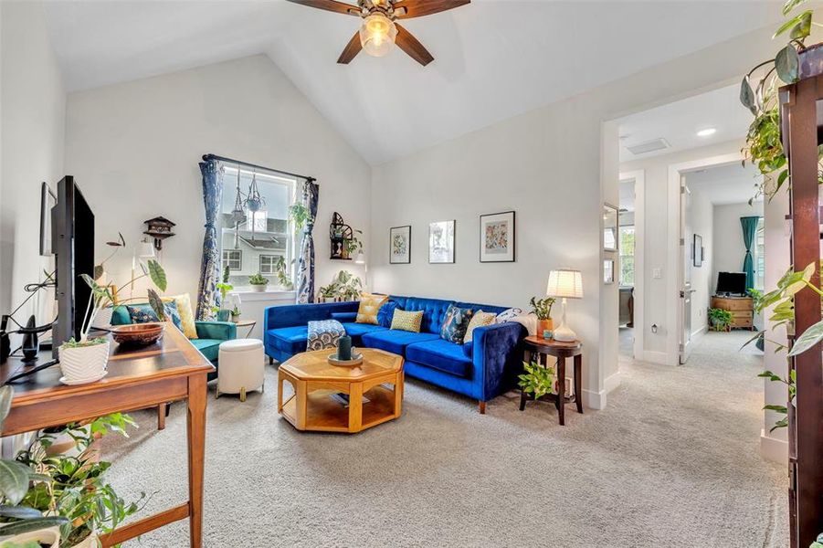 Furnished interior view inside a new home in , Oviedo (Image 10).
