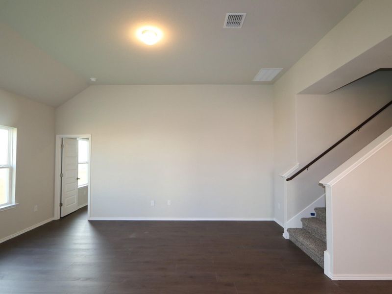 Spacious, unfurnished interior of a new home in Cascades at Onion Creek, Austin (Image 13). Spacious, unfurnished interior of a new home in Cascades at Onion Creek, Austin (Image 13).
