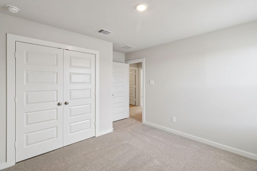 Spacious, unfurnished interior of a new home in Mavera, Conroe (Image 19).