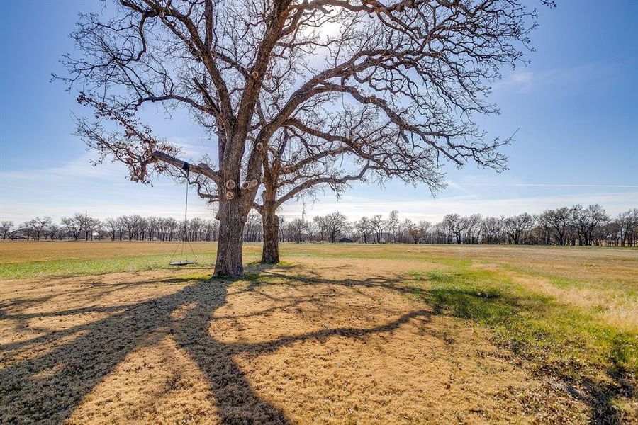 Natural landscape and outdoor views near Santana Ridge in Weatherford (Image 38). Natural landscape and outdoor views near Santana Ridge in Weatherford (Image 38).