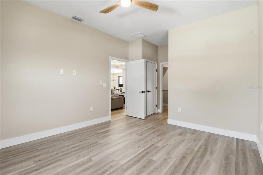 Spacious, unfurnished interior of a new home in , Lecanto (Image 25).