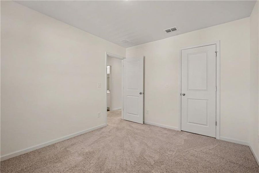 Spacious, unfurnished interior of a new home in Casteel, Bethlehem (Image 39).