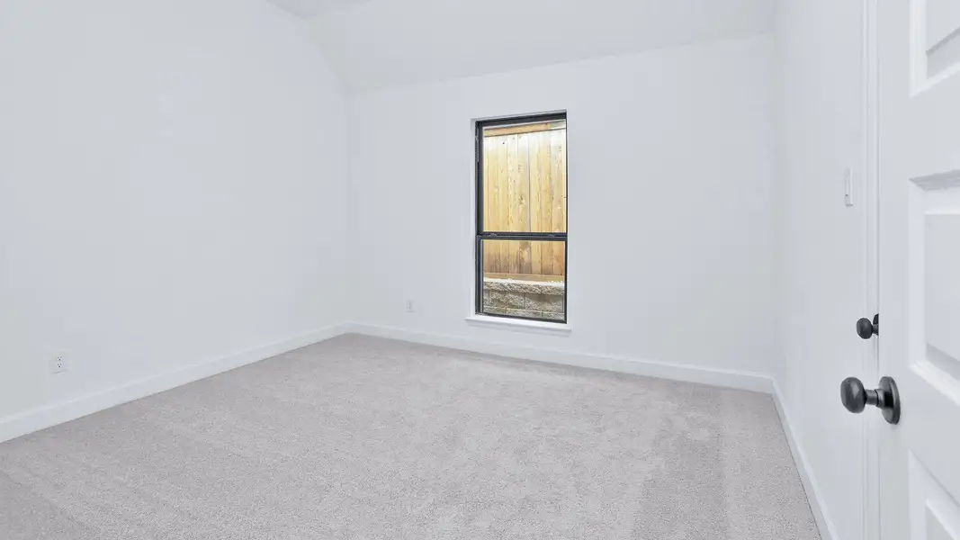 Spacious, unfurnished interior of a new home in Kresston, Montgomery (Image 22).