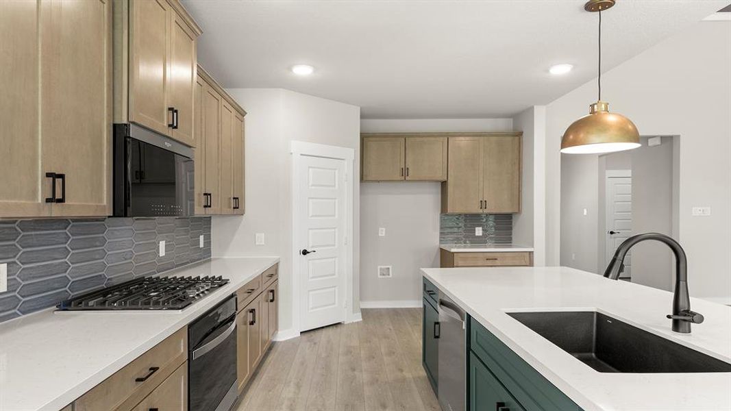 09. 1527 Bridlepath - Kitchen (3)