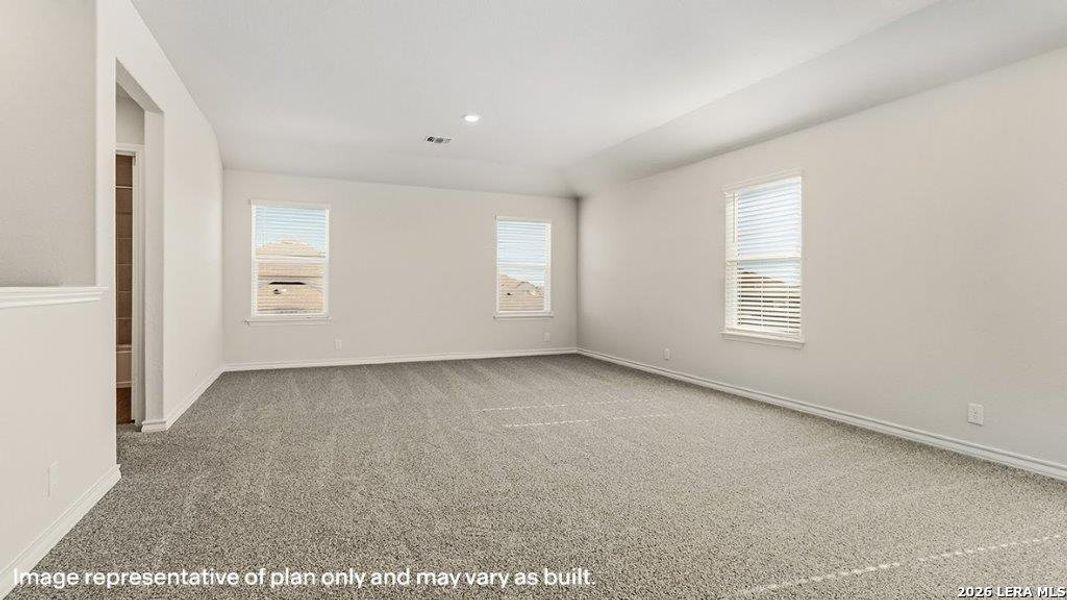 Spacious, unfurnished interior of a new home in Langdon, San Antonio (Image 23).