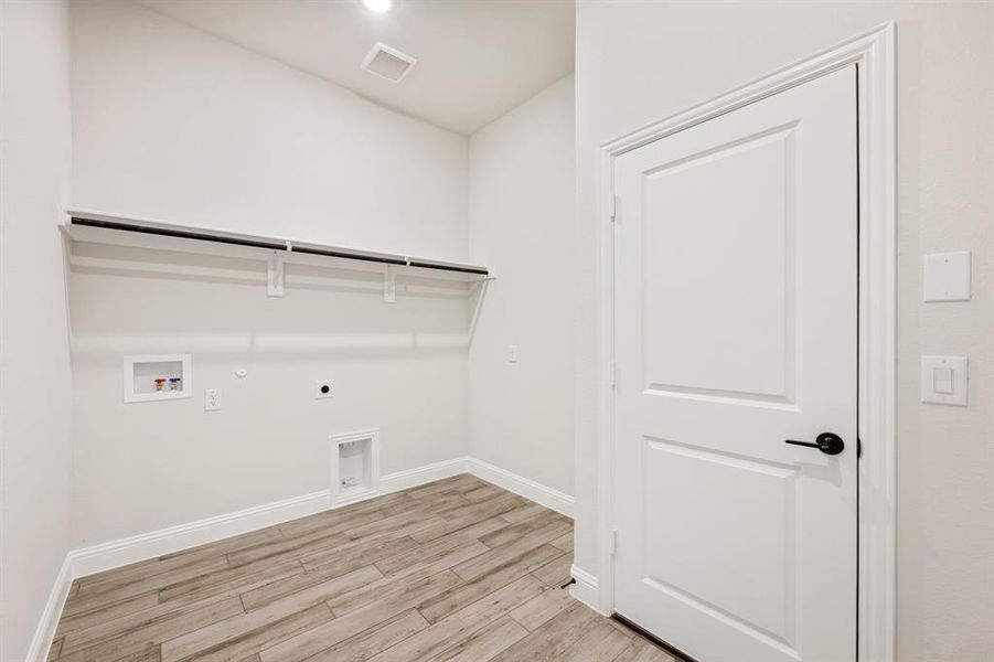 Image 36 of a home in Sunset Ridge. Image 36 of a home in Sunset Ridge.